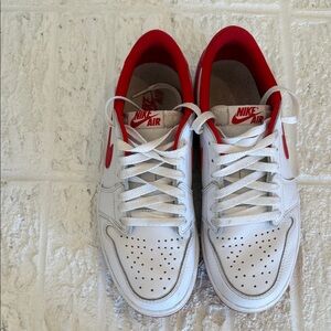 Jordan 1 low og red and white 8 mens